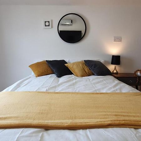 Fast Broadband, Budget Stay, Free Netflix. Cardiff Eksteriør billede