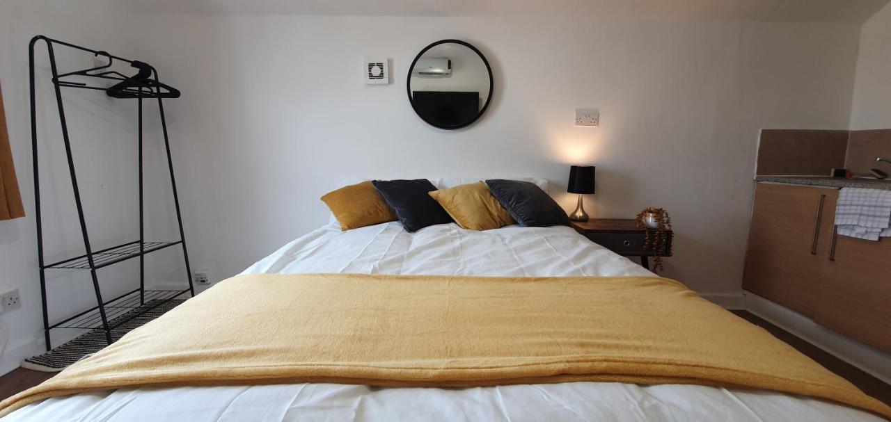 Fast Broadband, Budget Stay, Free Netflix. Cardiff Eksteriør billede