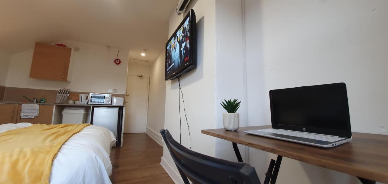 Fast Broadband, Budget Stay, Free Netflix. Cardiff Eksteriør billede