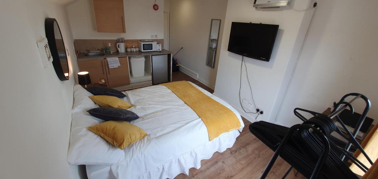 Fast Broadband, Budget Stay, Free Netflix. Cardiff Eksteriør billede
