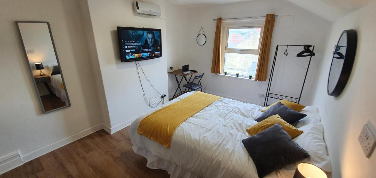 Fast Broadband, Budget Stay, Free Netflix. Cardiff Eksteriør billede