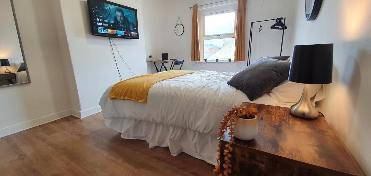 Fast Broadband, Budget Stay, Free Netflix. Cardiff Eksteriør billede