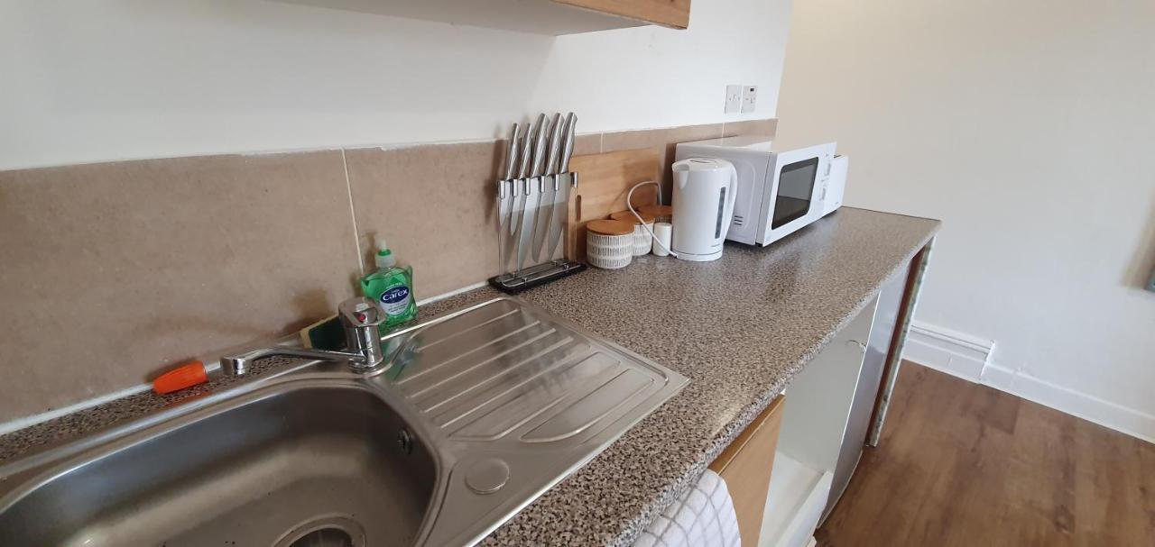 Fast Broadband, Budget Stay, Free Netflix. Cardiff Eksteriør billede